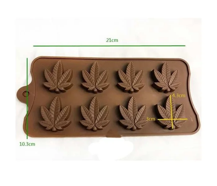 Moule silicone brun en forme de feuille de cannabis